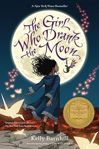 Kelly Regan Barnhill: The Girl Who Drank the Moon (Paperback, 2019, Algonquin Young Readers)