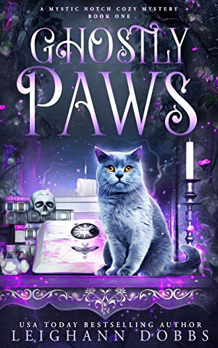 Ghostly Paws (Paperback, 2014, Leighann Dobbs Publishing)