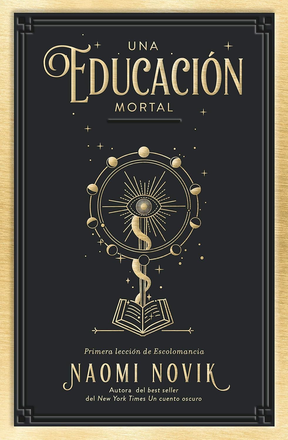 Naomi Novik: Una educación mortal (Paperback, Castellano language, 2021, Umbriel, Urano)