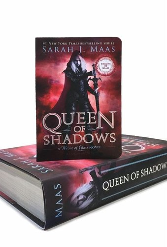 Sarah J. Maas: Queen of Shadows (Paperback, 2019, Bloomsbury)